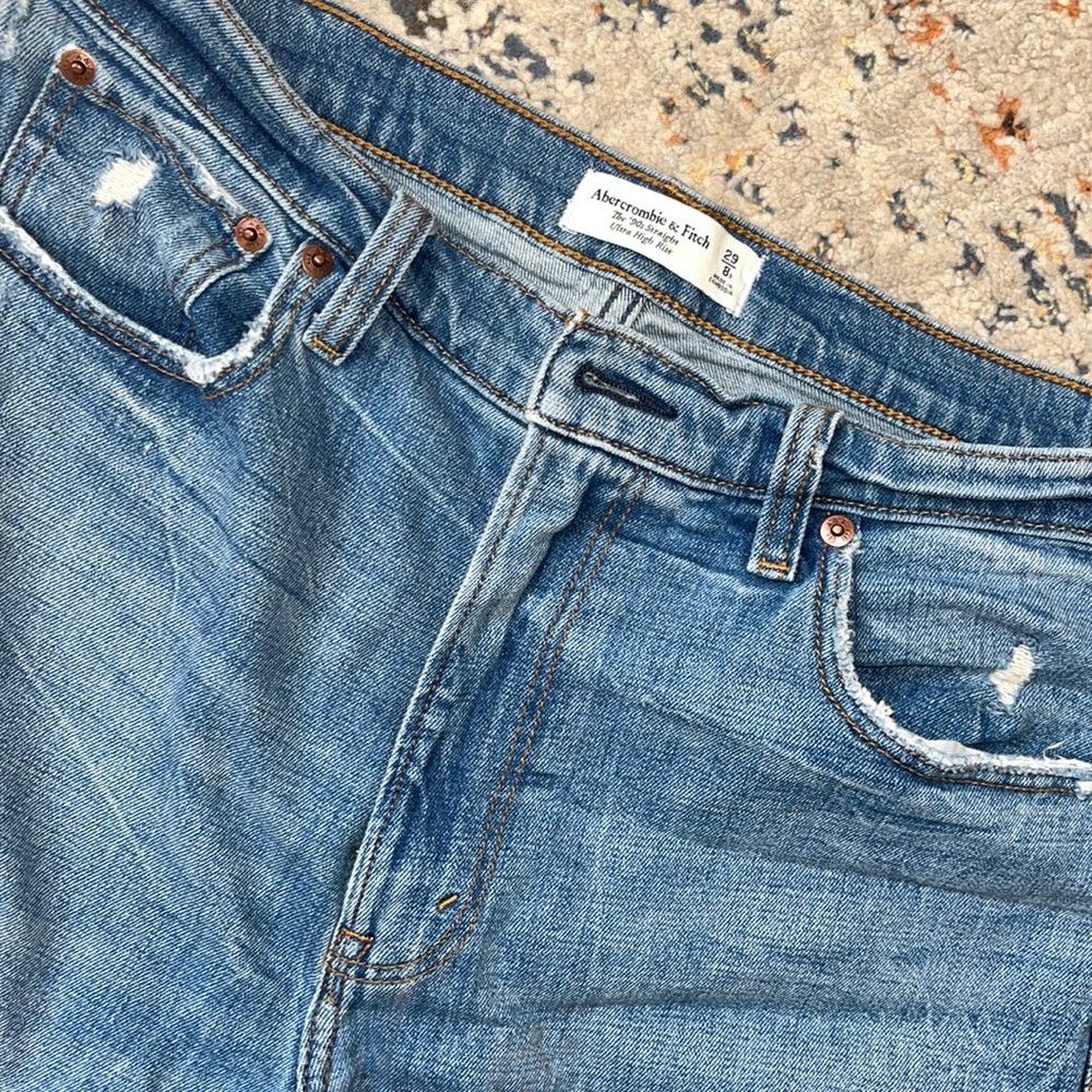 Abercrombie and Fitch 90s Straight Ultra High Rise